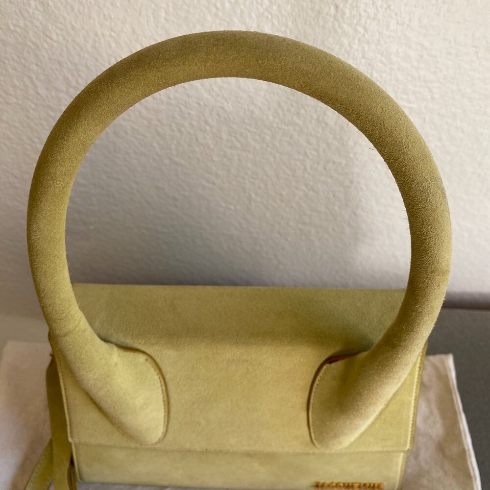 Jacquemus “Le Grand Chiquito” Suede Top Handle Bag in light green - Picture 5 of 16